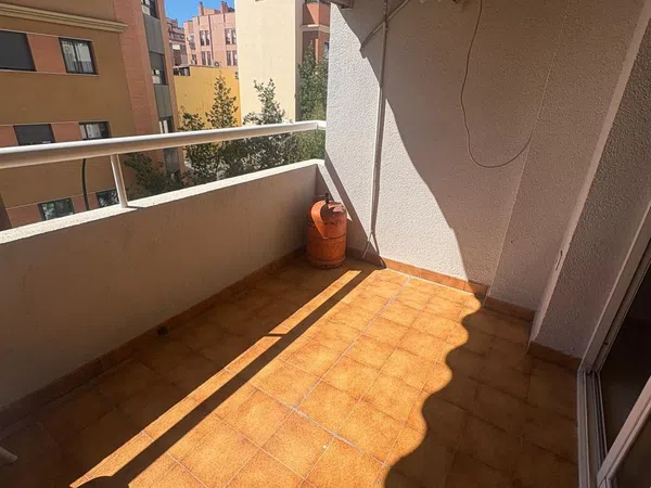 Piso en Alameda de Capuchinos - Foto 2