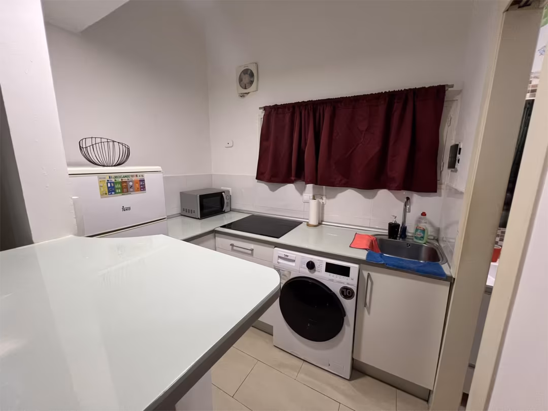 Estudio en  Carrer Sol Naixent 18B - Foto 6