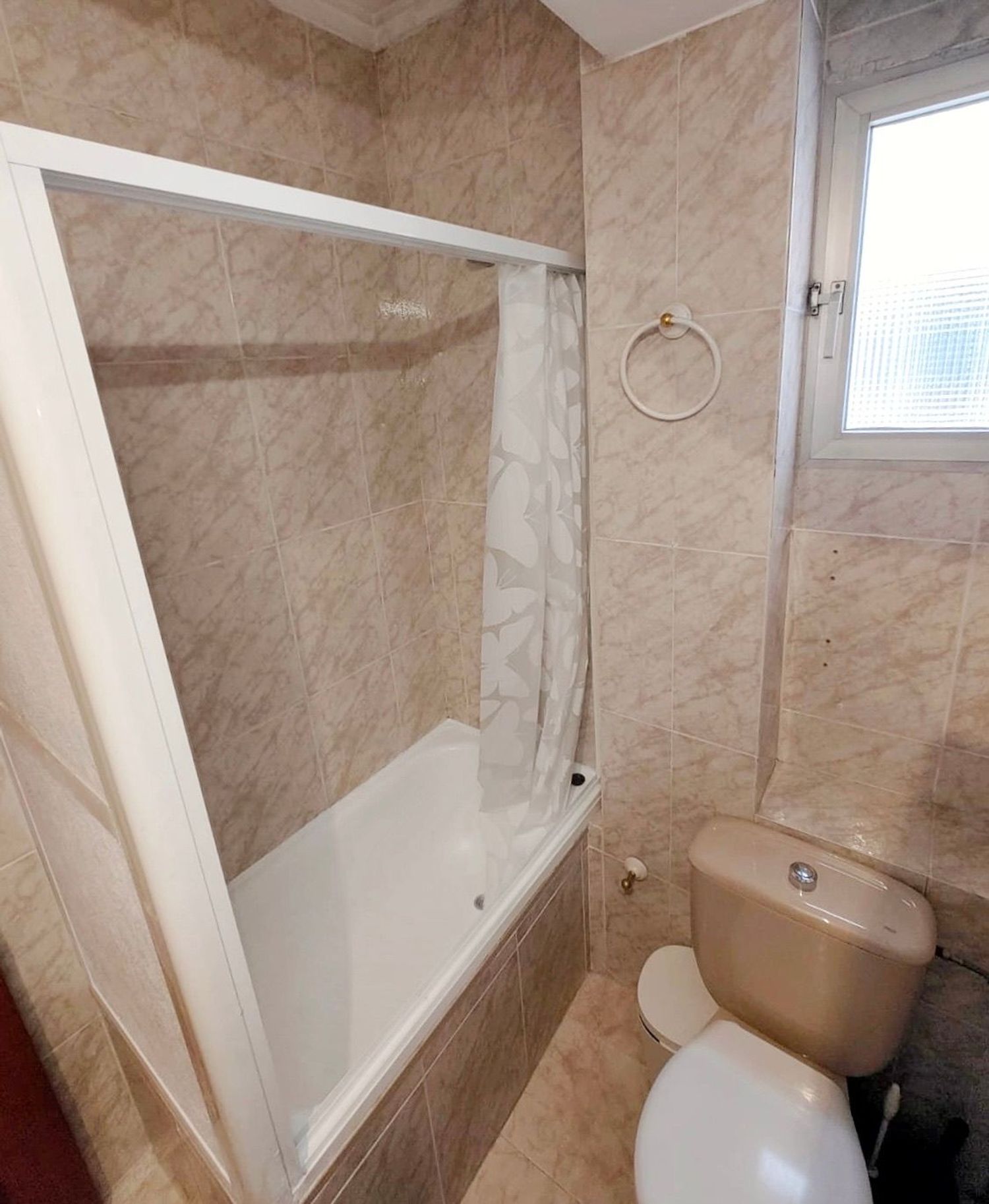 Piso en avenida de Pérez Galdós, 133 - Foto 5