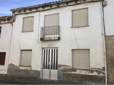 Casa adosada en  Calle Arija Merino 18 - Foto 1