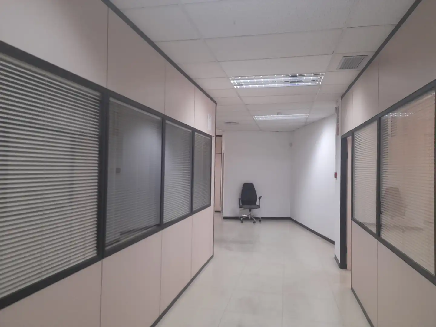 Local comercial en  Travessera Industrial - Foto 10