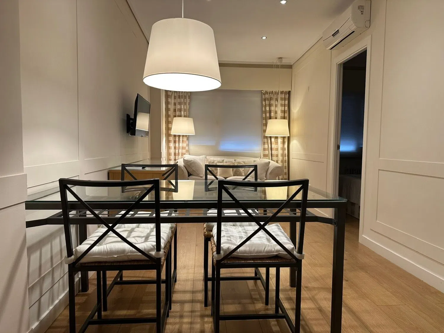 Piso en calle de Menorca, 44 - Foto 1