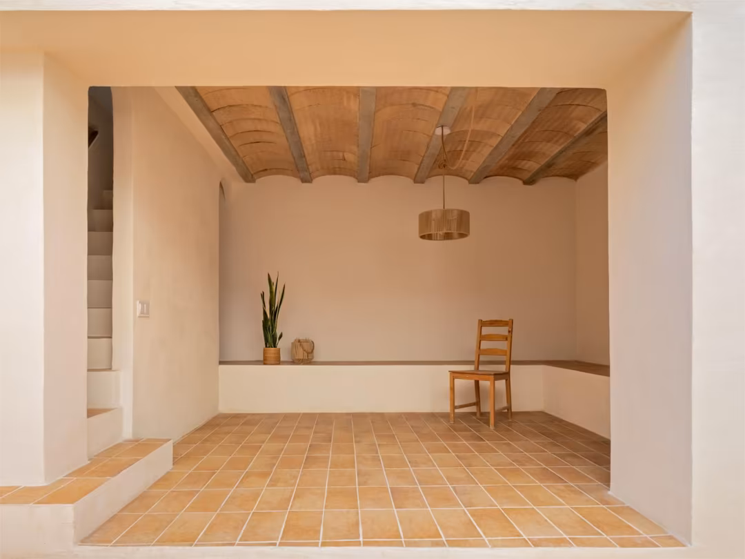 Casa adosada en  Carrer de Llevant 13 - Foto 2