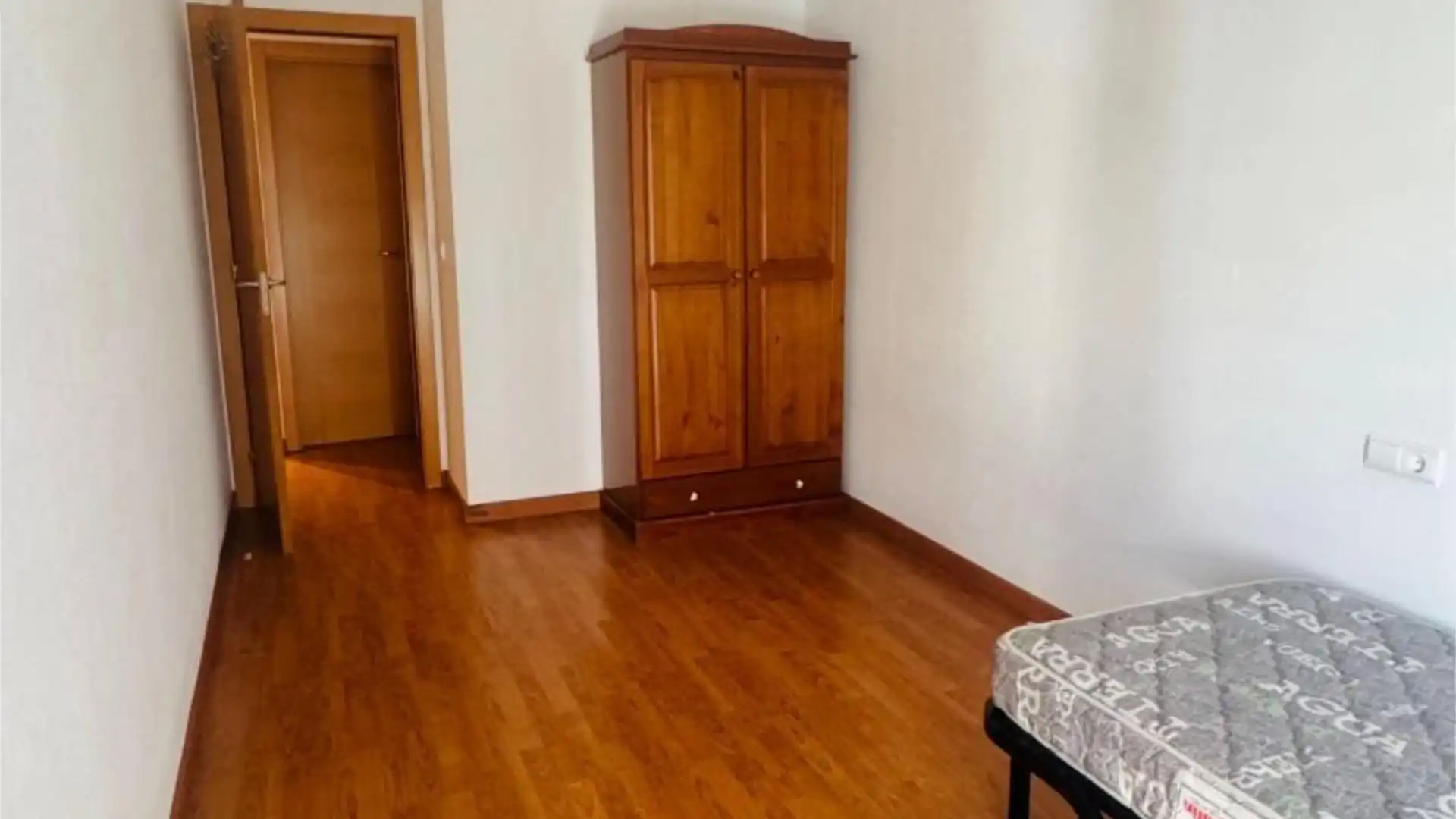 Piso en  Carrer José Sánchez Sáez 17 - Foto 4