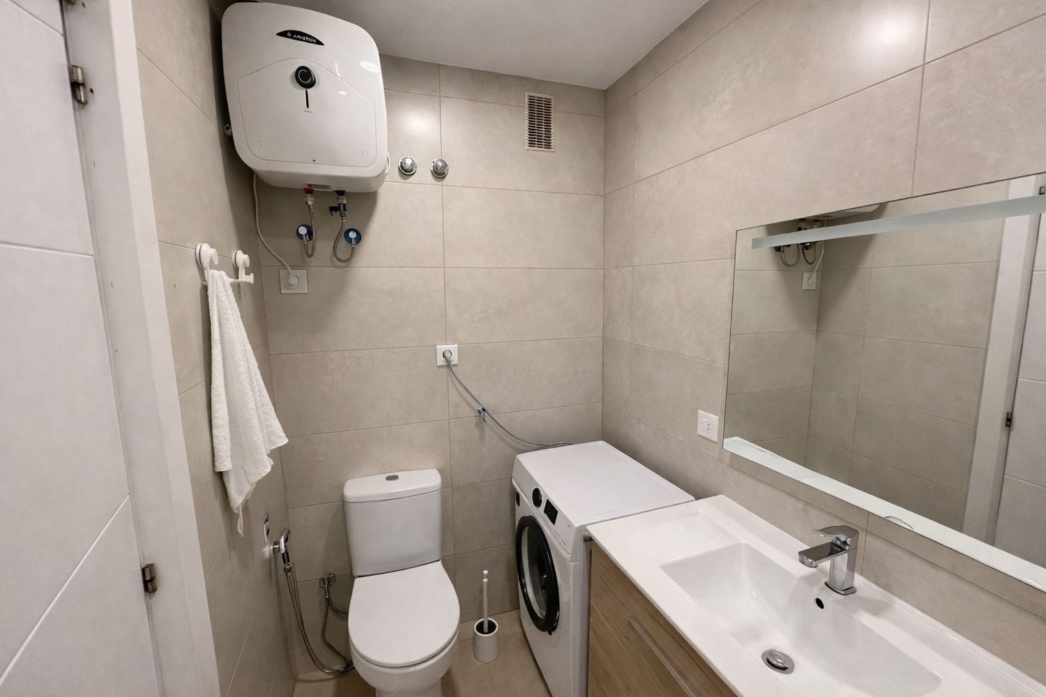 Piso en calle Bernardo de la Torre, 33 - Foto 6