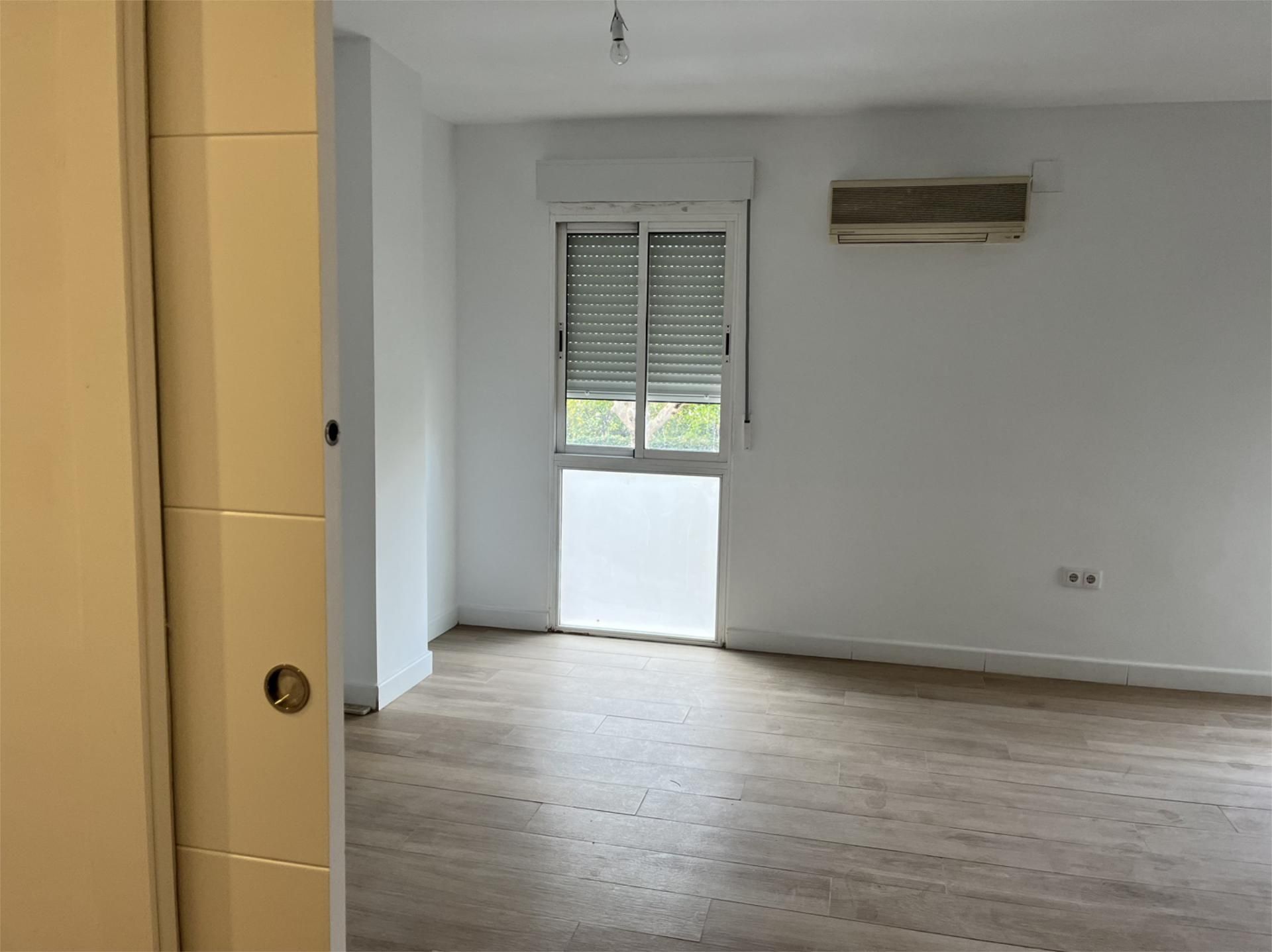 Piso en  Avenida de Medina Azahara 27 - Foto 2