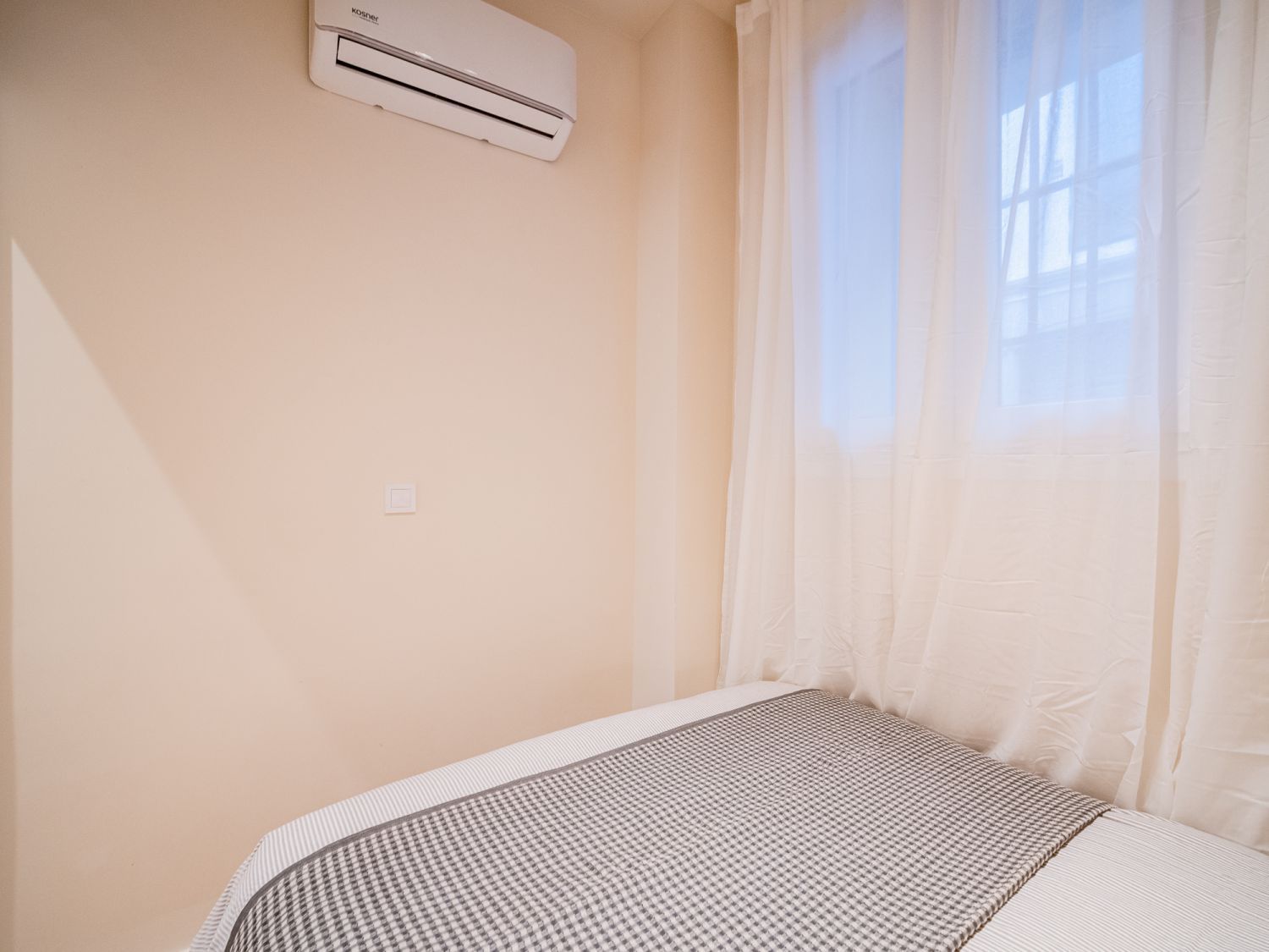 Piso en calle de la Cava Baja - Foto 20