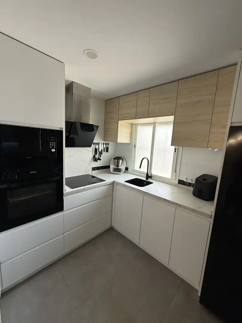 Casa adosada en  Avenida María Auxiliadora 36 - Foto 14