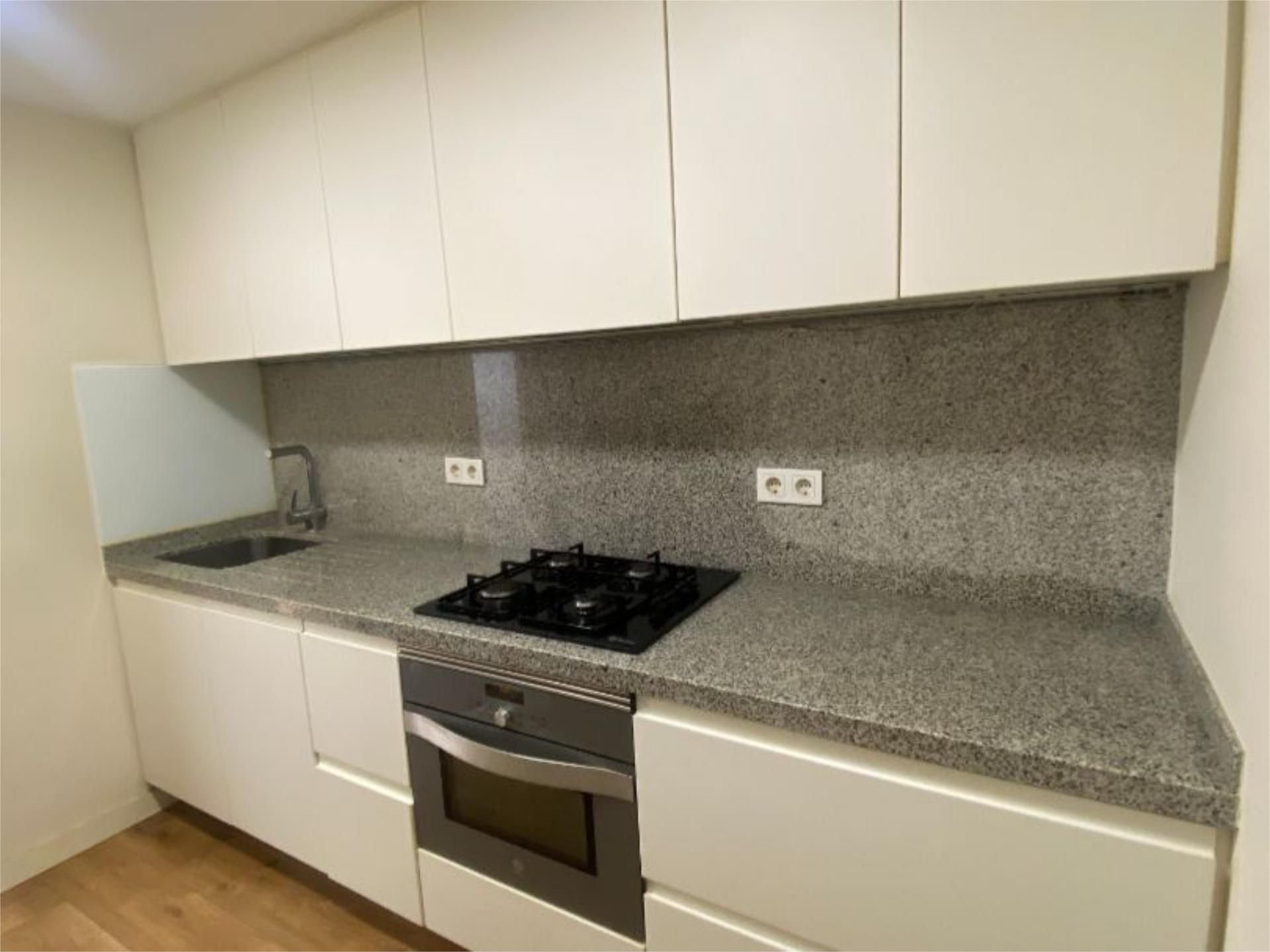 Planta baja en  Carrer Economista German Bernacer 22 - Foto 2