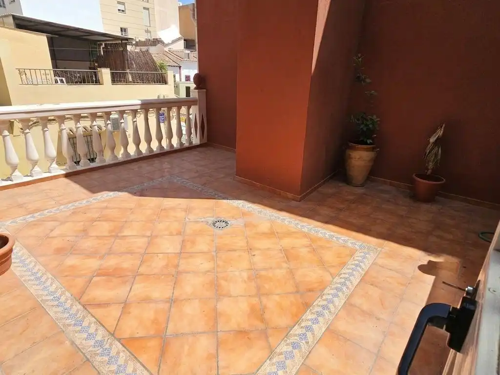 Casa adosada en  Calle José Luis Narbona 3 - Foto 7