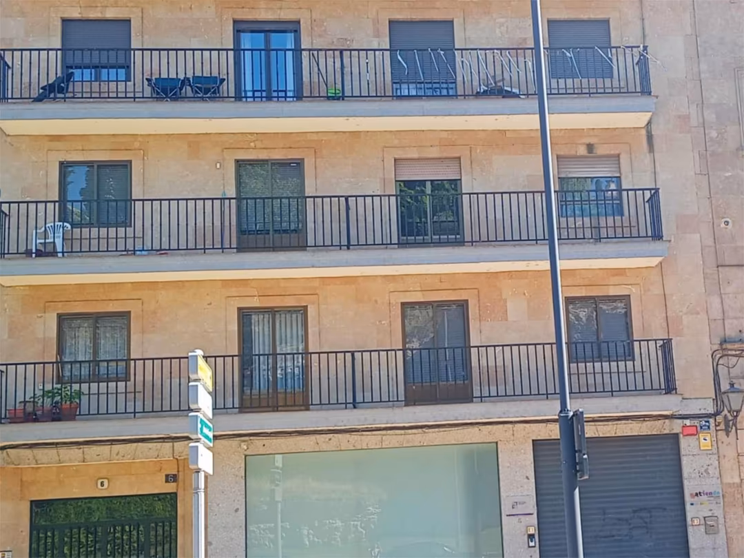 Piso en  Paseo del Rector Esperabé 6