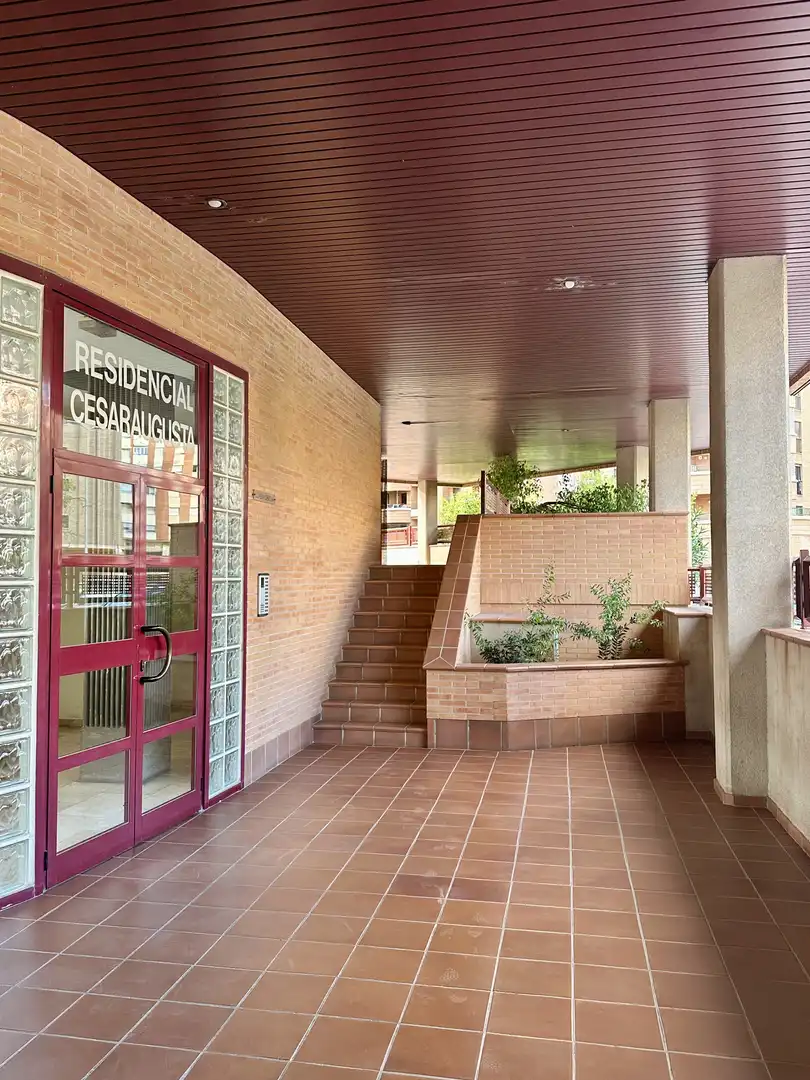 Piso en  Carrer de Benàrab 20 - Foto 2