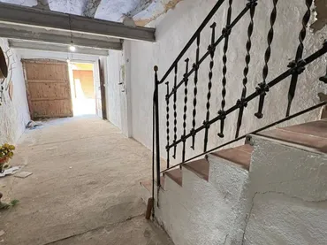 Casa adosada en  Carrer les Voltes 14 - Foto 1