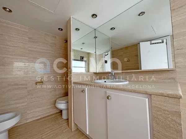 Chalet pareado en La Miranda - Ciutat Diagonal - Foto 16