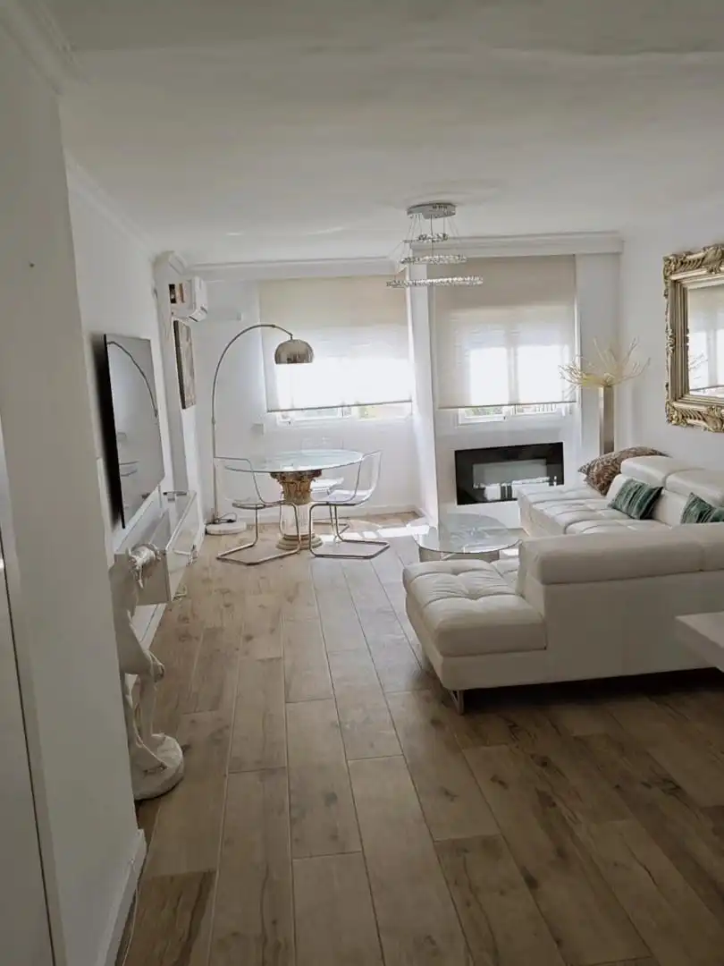 Piso en  Avenida de la Paz 83 - Foto 1