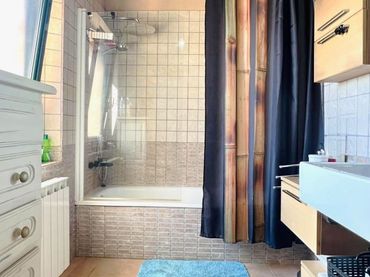 Chalet en  Carrer de Monturiol 1 - Foto 20