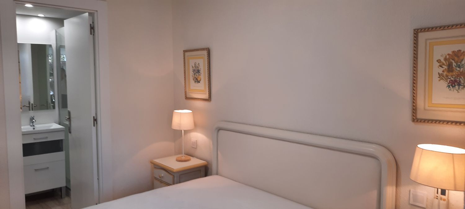 Piso en calle de la Infanta Mercedes, 62 - Foto 13