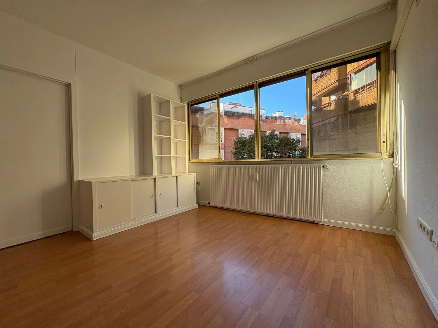 Piso en calle de la Infanta Mercedes, 105 - Foto 1