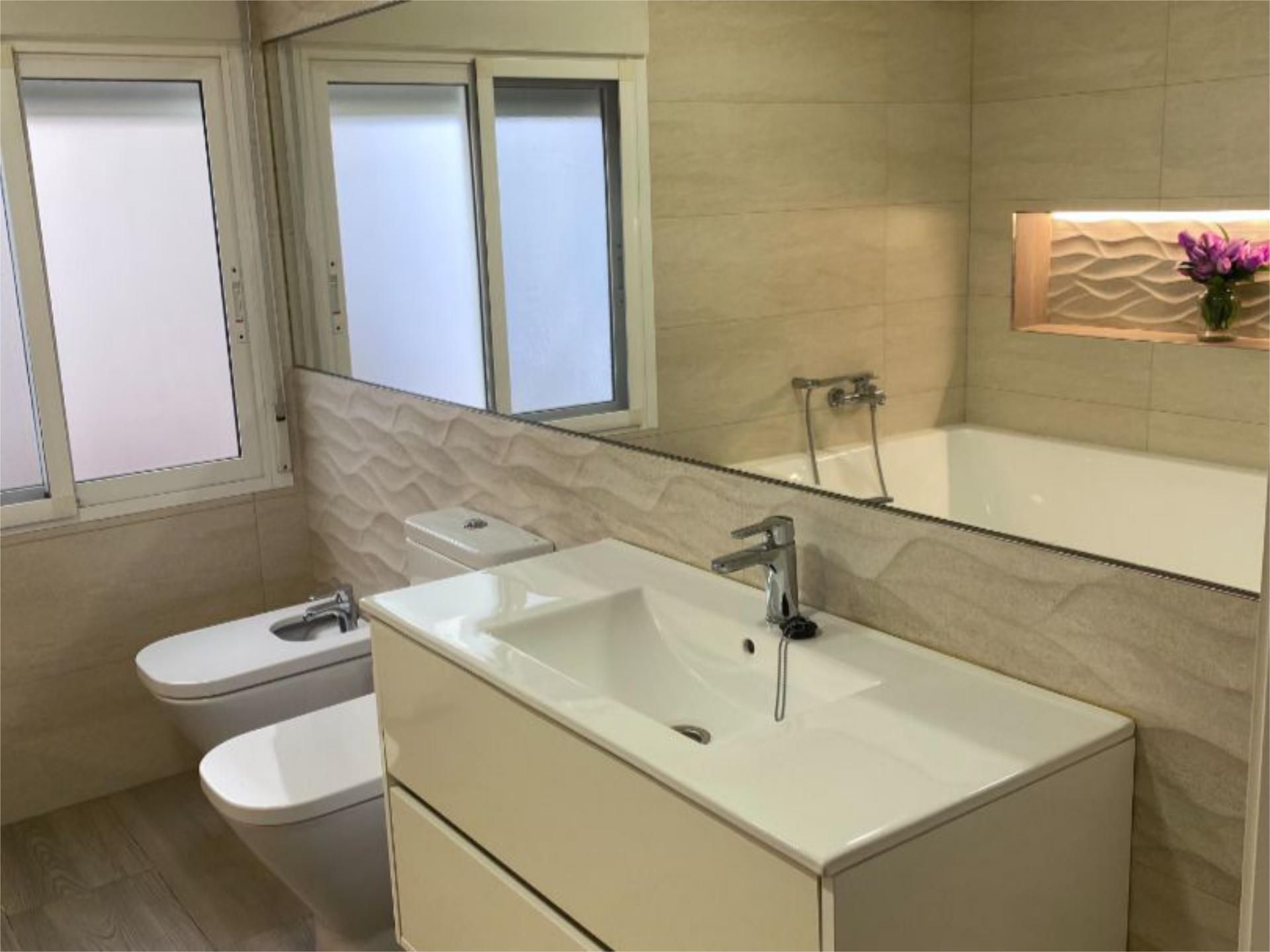 Planta baja en  Carrer Economista German Bernacer 22 - Foto 3