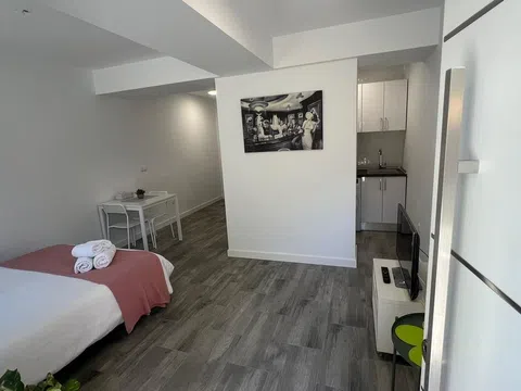 Estudio en calle Ponferrada, 12