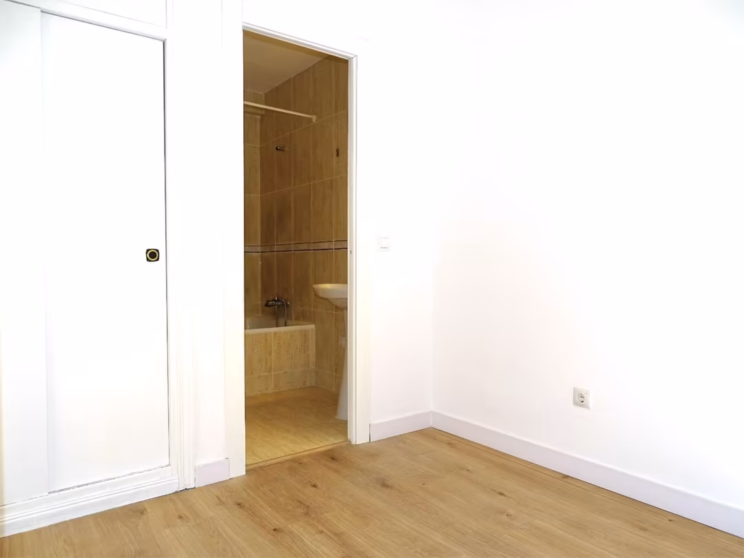 Piso en  Calle de Coslada 5 - Foto 7