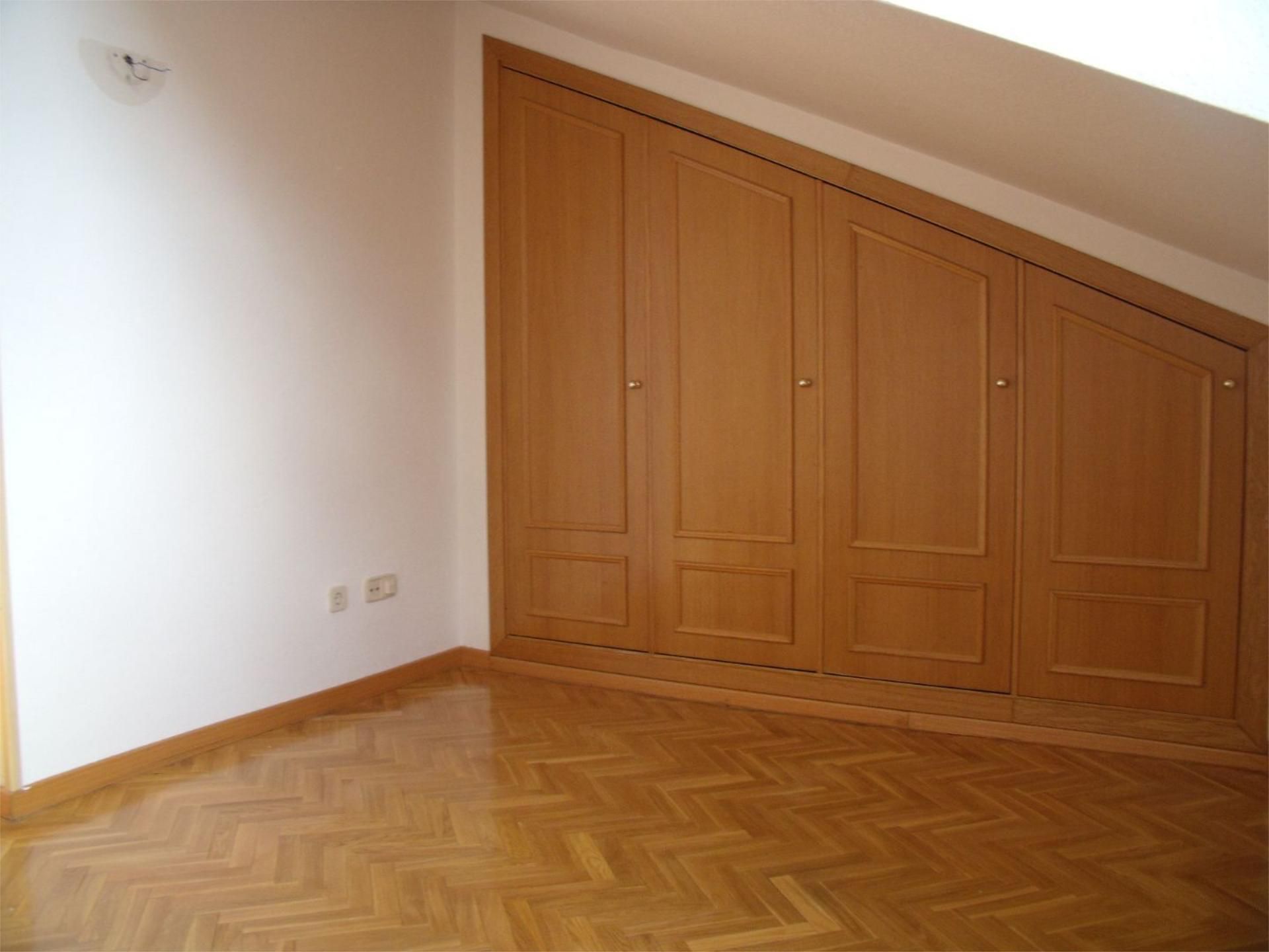 Piso en  Avenida de Honorio Lozano 53 - Foto 33