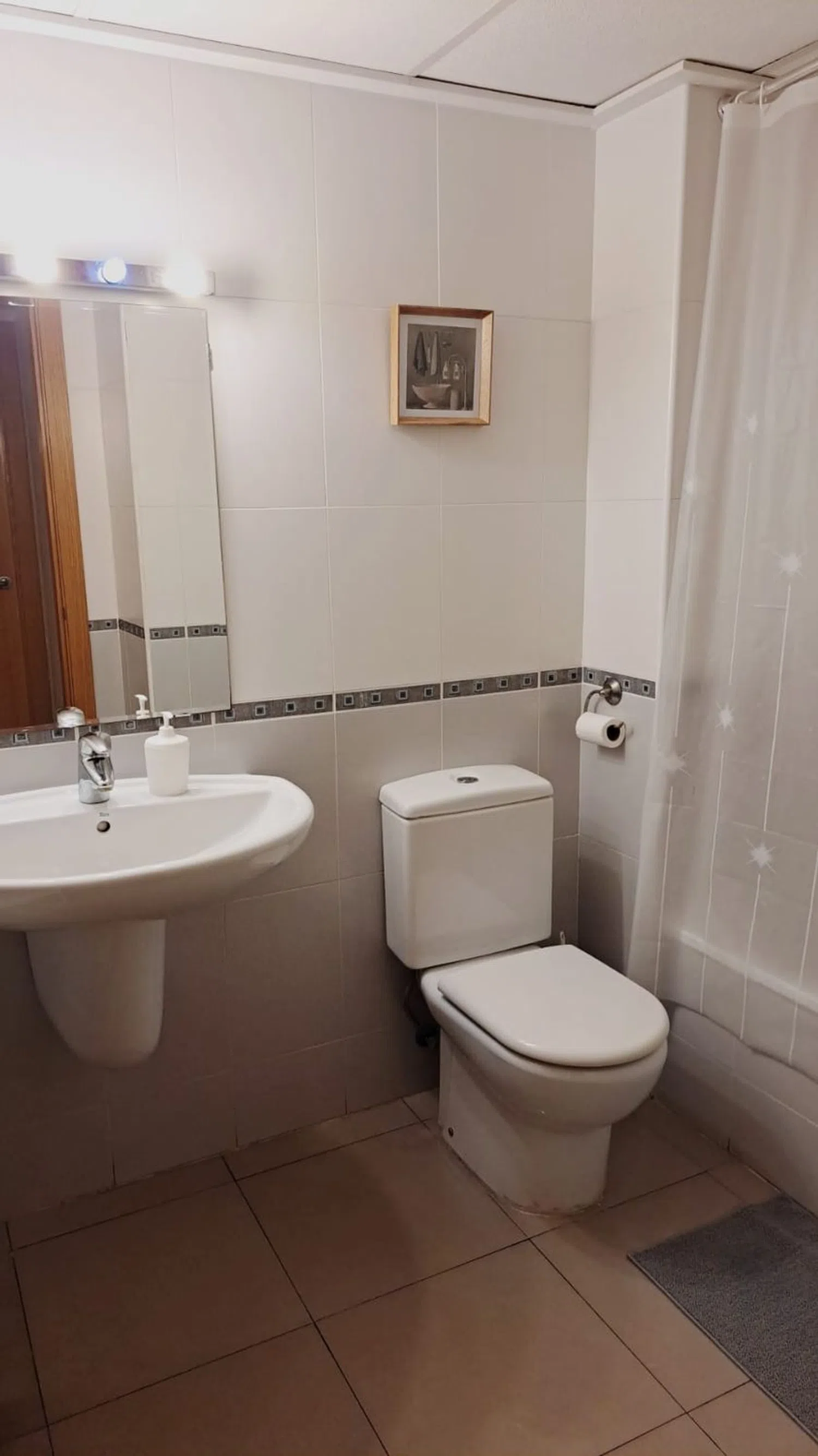 Piso en avenida Don Juan de Borbon, 1 - Foto 5