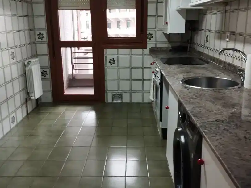 Piso en  Avenida de Valdecilla 27 - Foto 15