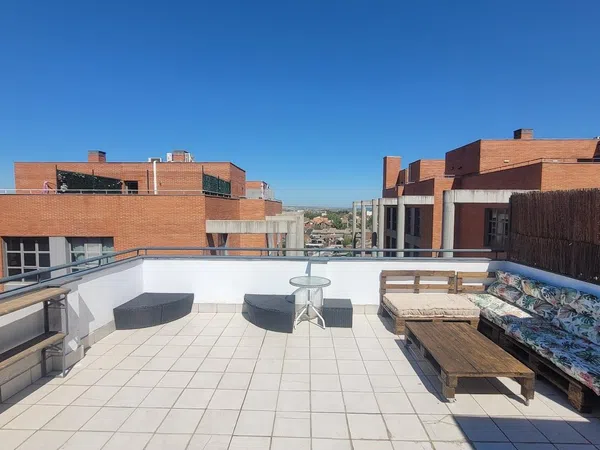 Dúplex en calle de Cronos, 20