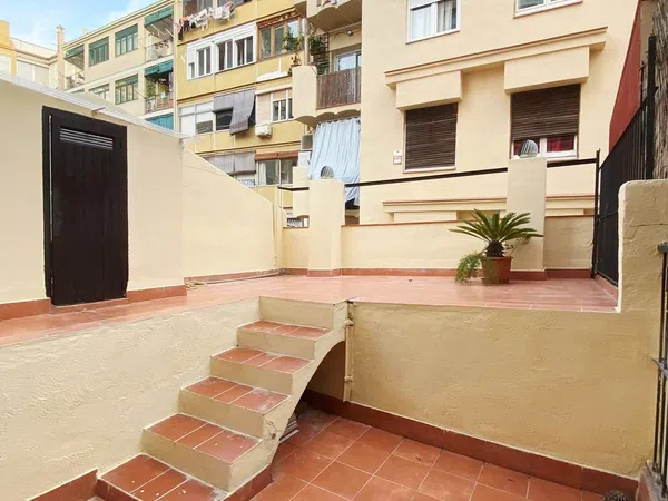 Piso en Barrio El Poble Sec - Parc de Montjuïc - Foto 1