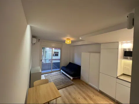 Estudio en calle Siete Partidas, 14