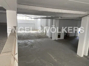 Nave Industrial en Sant Joan Despí - Foto 3