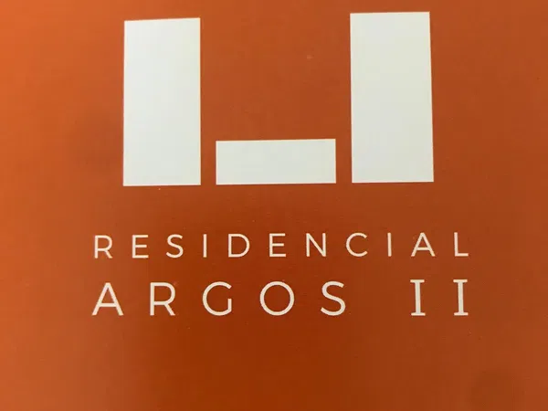 Piso en calle Hermenegildo Casas Jiménez, 6