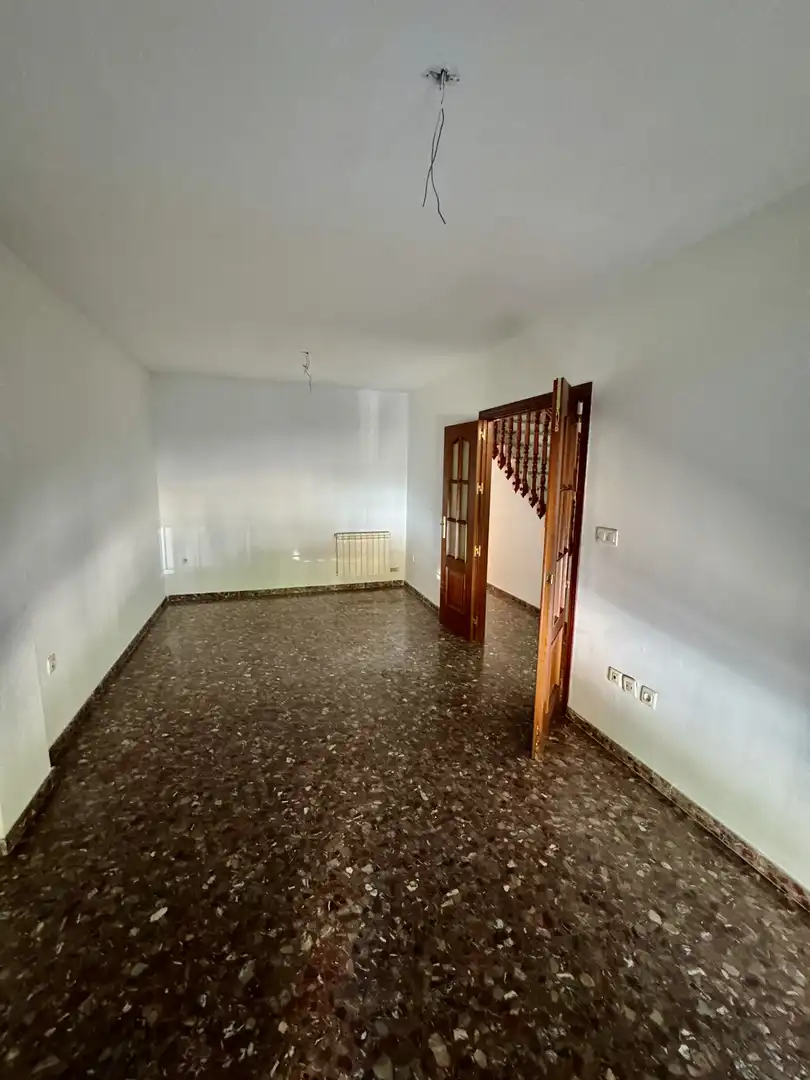 Casa adosada en  Avenida Diputación 97 - Foto 5