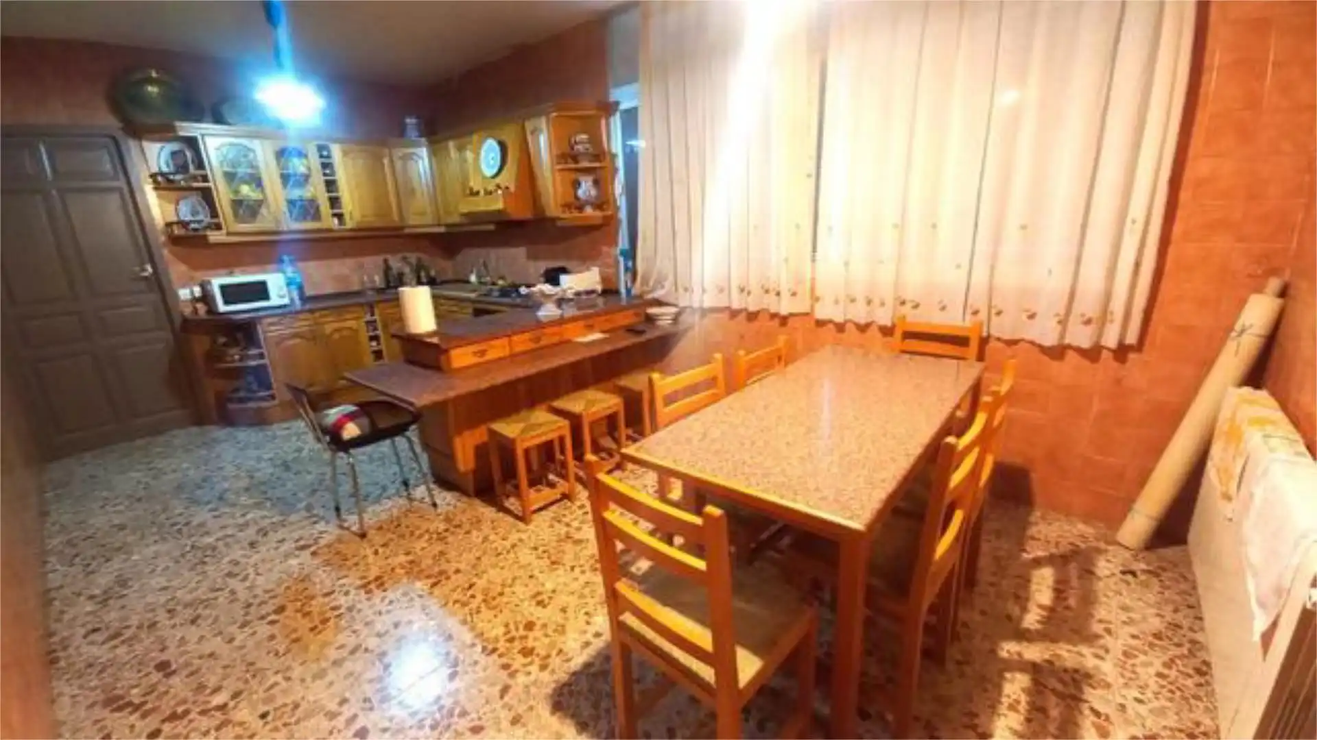 Chalet en En travesia principal - Foto 3