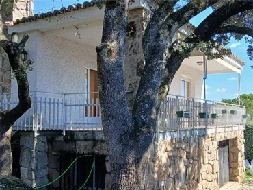 Chalet en  Calle Castillo de Turégano 13 - Foto 10