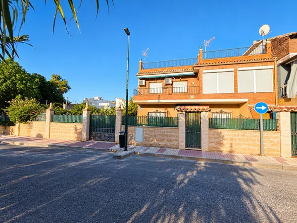 Chalet pareado en Calle Mora y Cabrera, 6, Los Almendros - El Limonero - El Tomillar - Foto 1