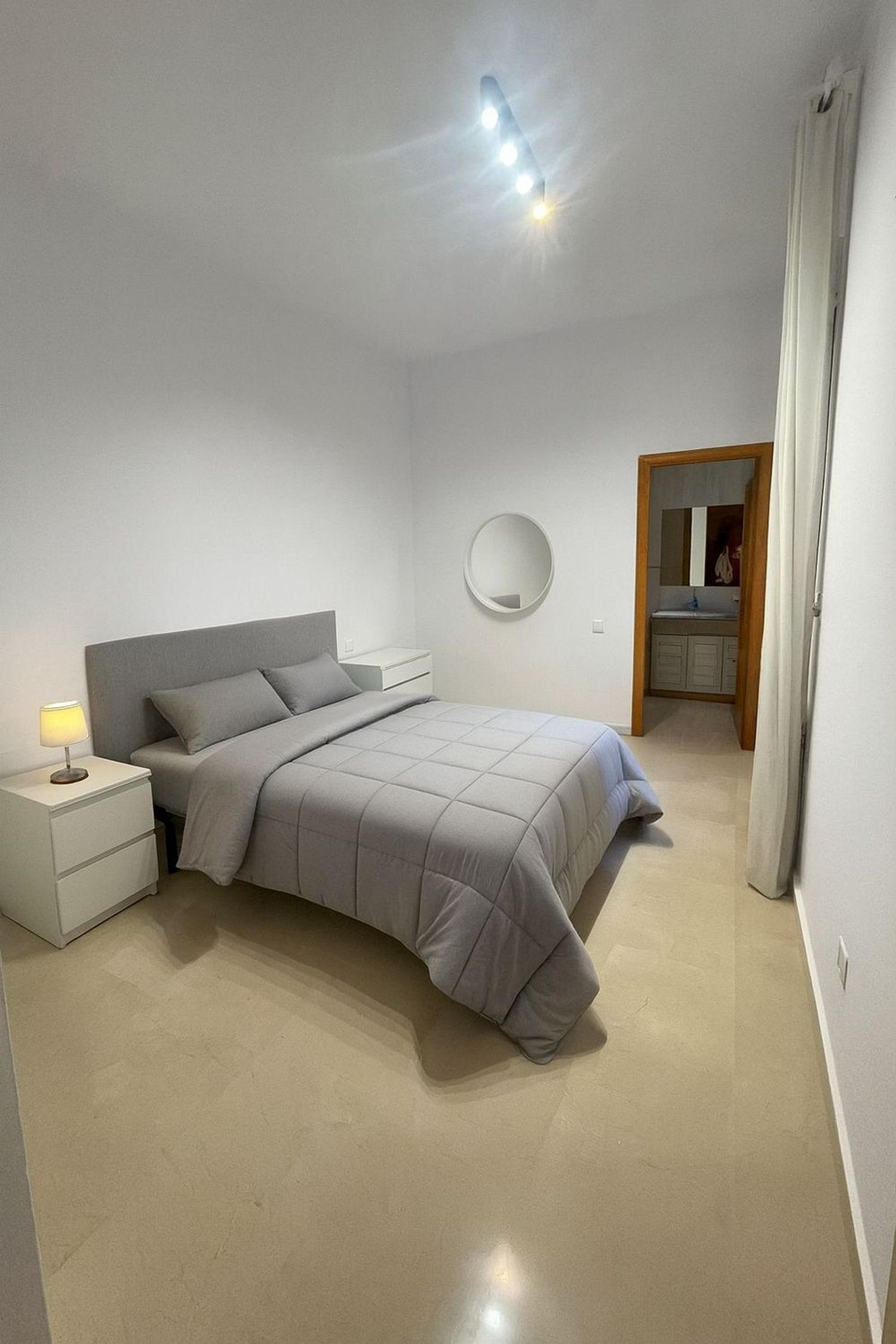 Piso en calle de l'Ambaixador Vich, 20 - Foto 3