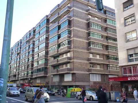 Piso en avenida Rafael Cabrera, 17