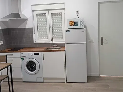 Estudio en glorieta Placido Fernandez Viagas, 2