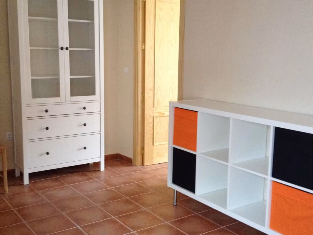 Piso en  Calle Alcalde Aparicio y Marín 8 - Foto 3