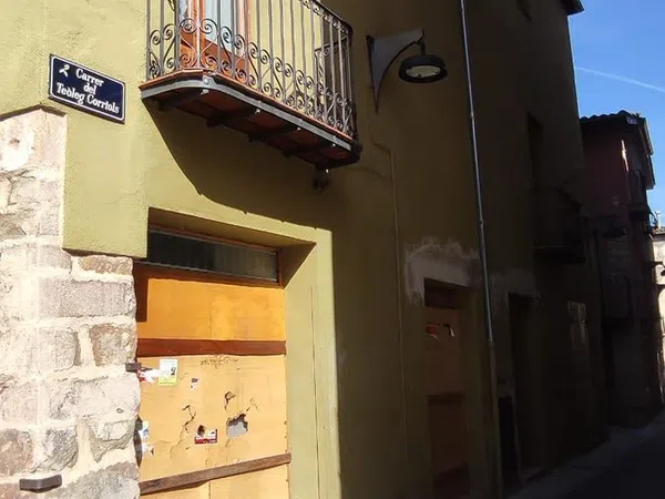 Casa de pueblo en Calle del Teòleg Corriols, 1 - Foto 2