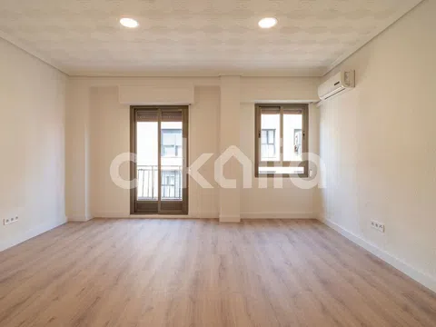 Piso en calle de la Serra d'Agullent - Foto 2