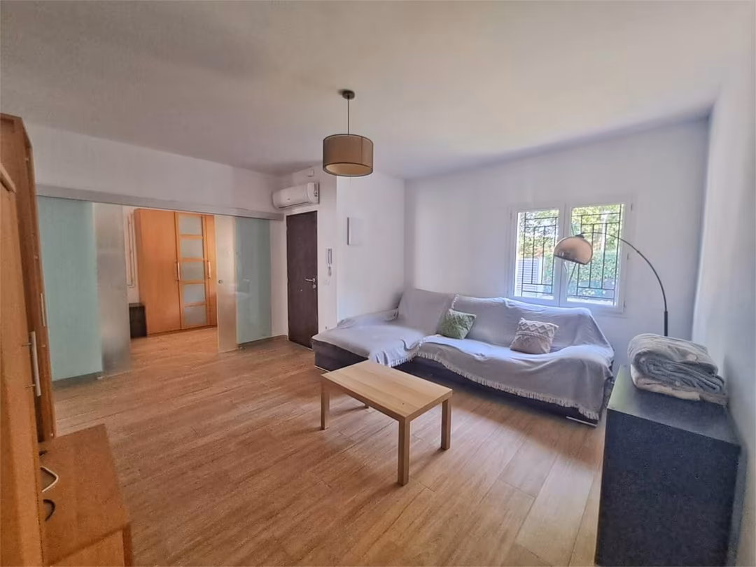 Piso en  Carrer de la Mare de Déu de la Mercè 10 - Foto 2