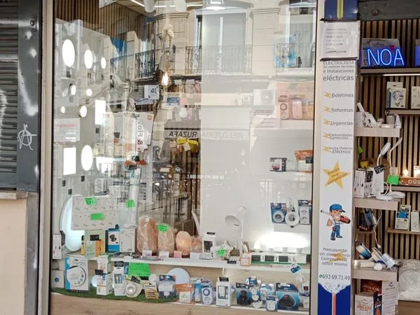 Local en Plaza del Baró de Cortés, 2 y 3, Russafa - Foto 1