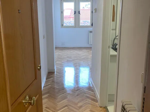 Piso en calle de la Madera, 44