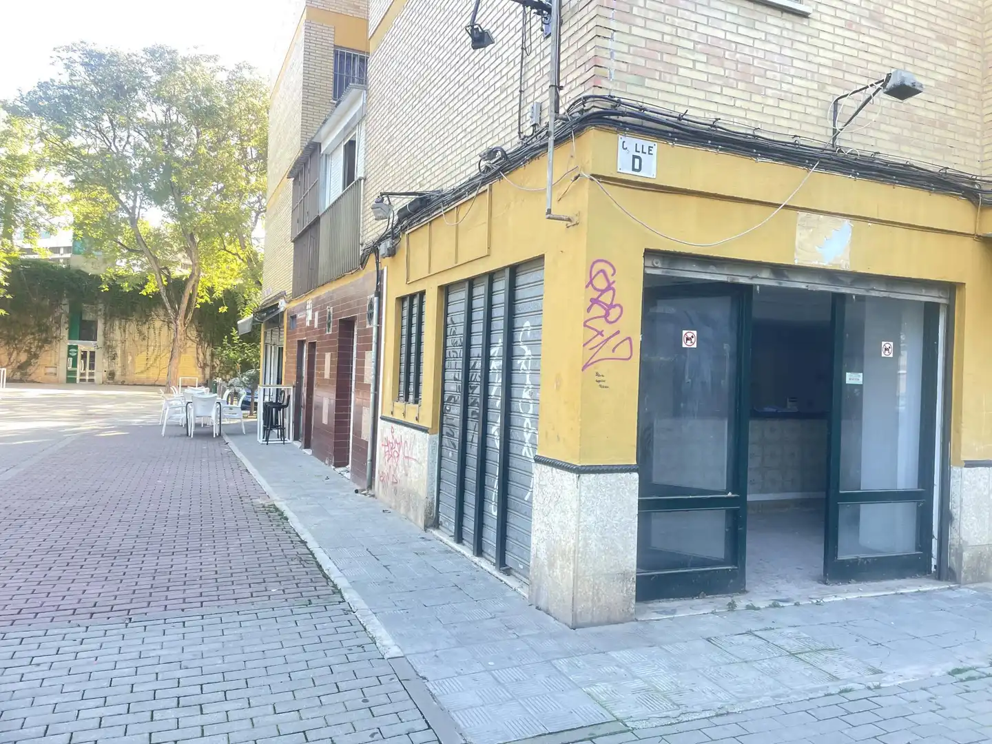 Local comercial en  Calle Huerta del Águila 19 - Foto 2