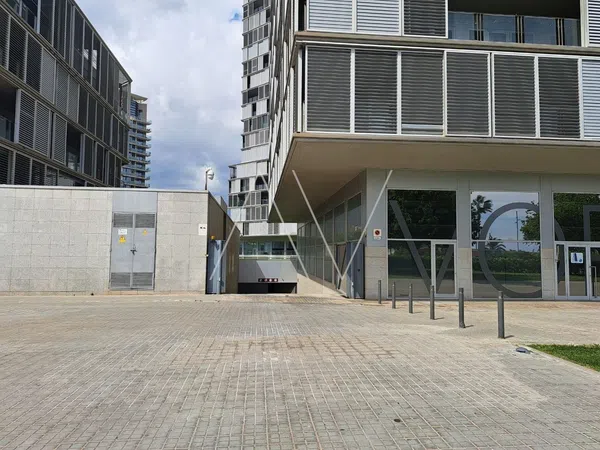 Garaje en Paseo de Garcia Fària, Diagonal Mar i el Front Marítim del Poblenou - Foto 1