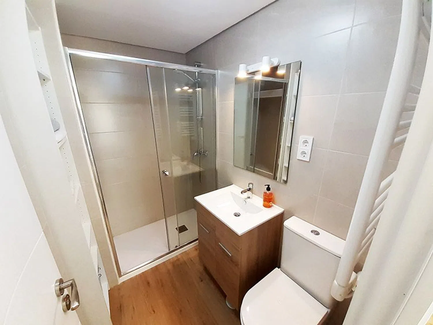 Piso en avenida de Alberto Alcocer, 32 - Foto 2