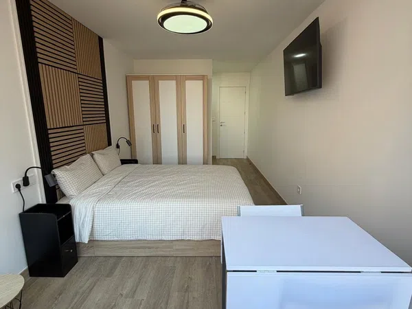 Estudio en calle de Ramón y Cajal, 61 - Foto 2